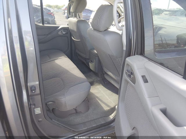 Nissan Frontier Sv