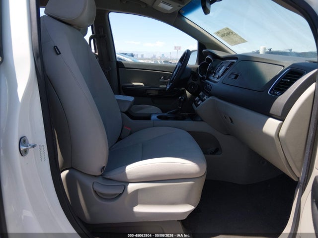 Kia Sedona L