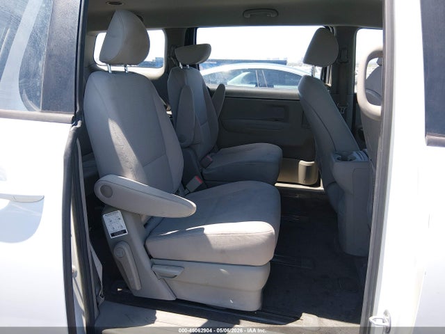 Kia Sedona L
