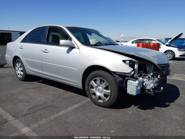 Salvage Toyota Camry Image