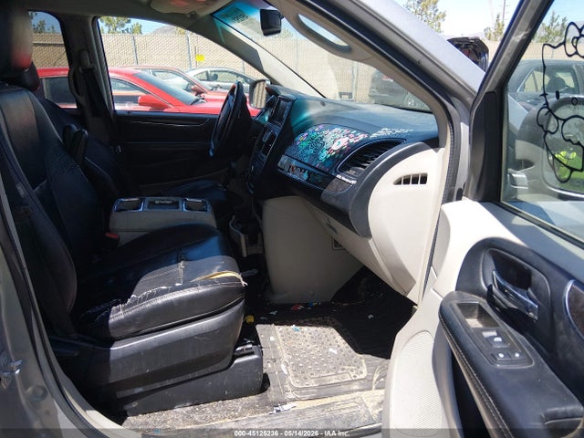 Chrysler Town & Country Touring