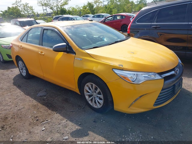 Salvage Toyota Camry Image