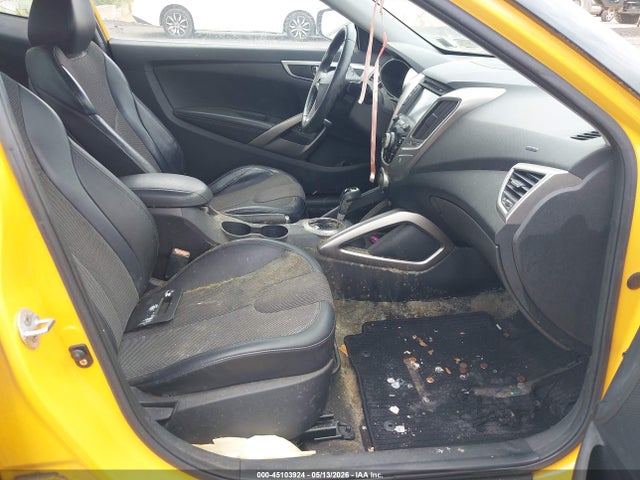 Hyundai VELOSTER