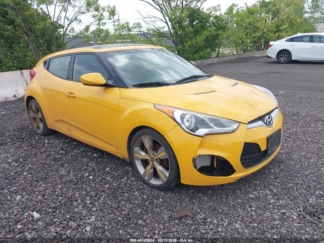 Salvage Hyundai VELOSTER Image