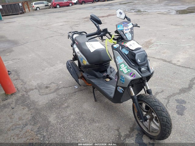 Salvage Jiaj Scooter Image