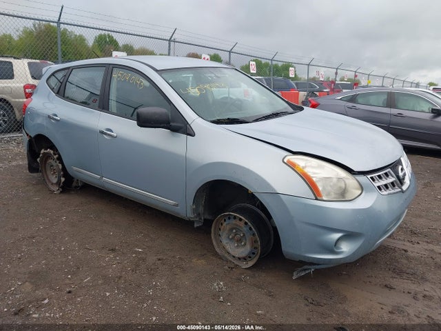 Salvage Nissan Rogue Image