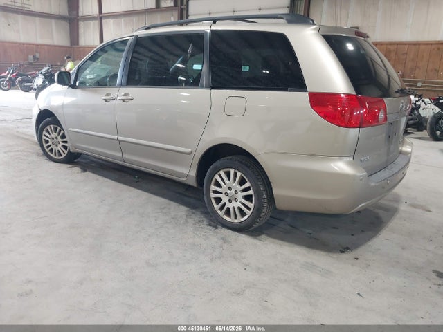 Toyota Sienna Xle