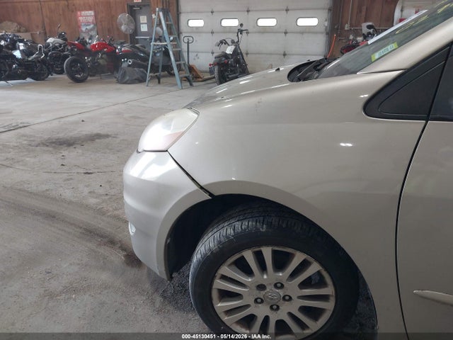 Toyota Sienna Xle
