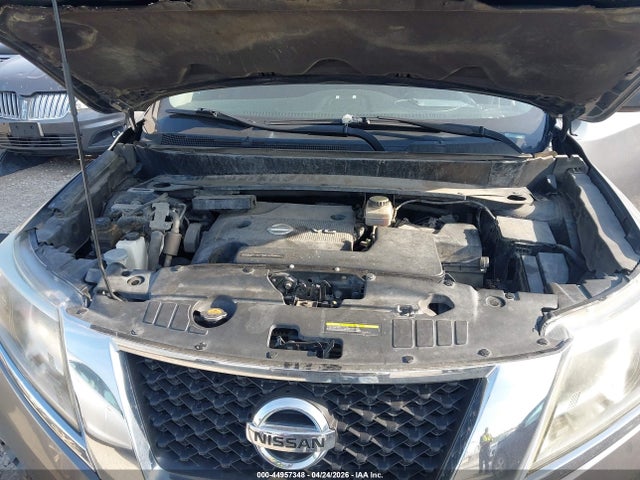 Nissan Pathfinder Sv