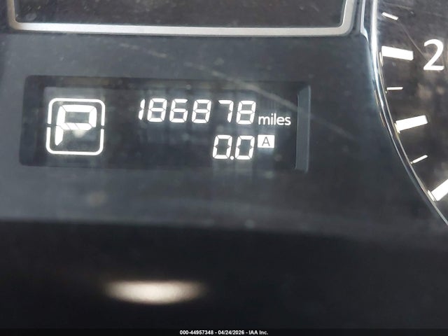Nissan Pathfinder Sv