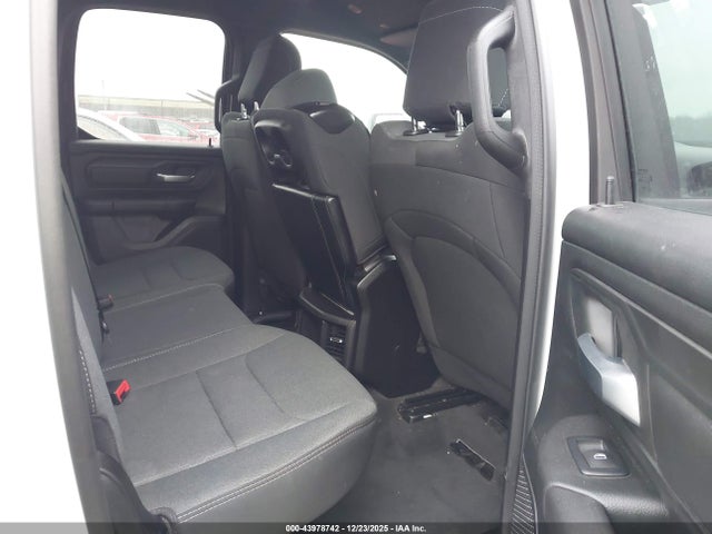 Ram 1500 Tradesman  4x4 6'4 Box