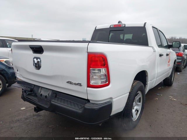 Ram 1500 Tradesman  4x4 6'4 Box