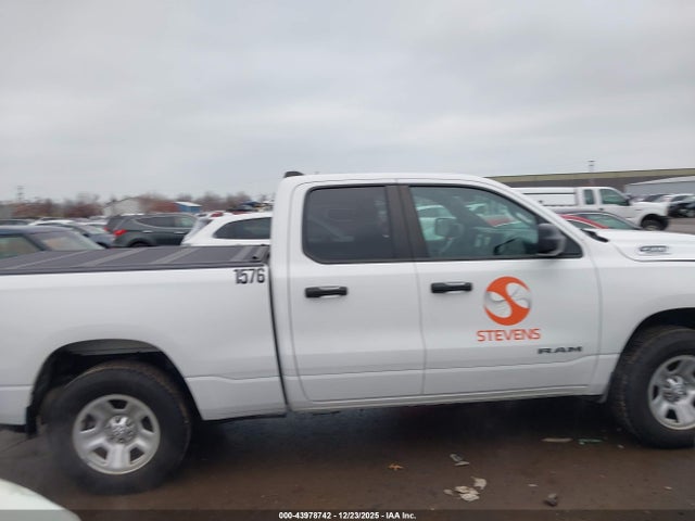 Ram 1500 Tradesman  4x4 6'4 Box