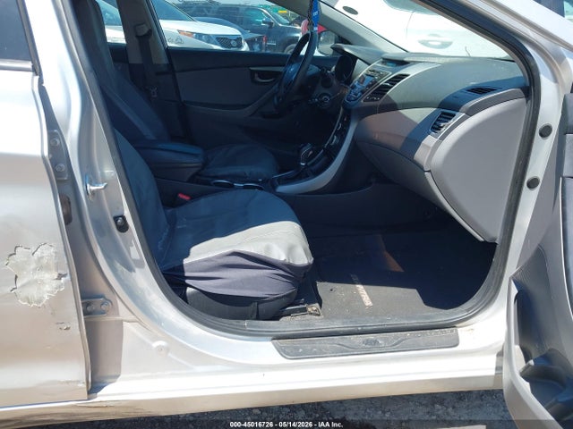 Hyundai ELANTRA Se