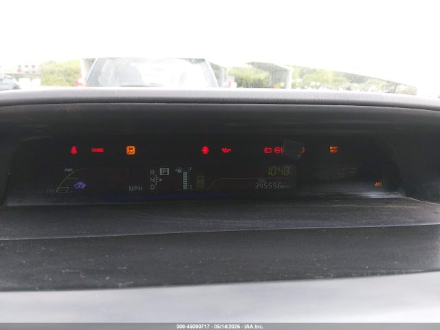 Toyota Prius v Three