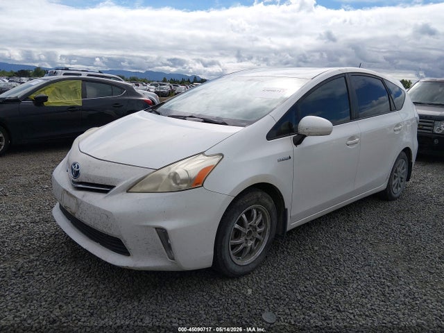 Toyota Prius v Three