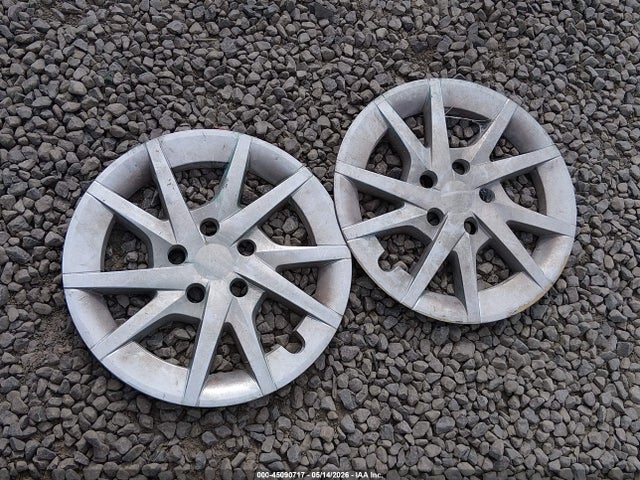 Toyota Prius v Three