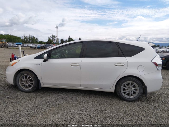 Toyota Prius v Three