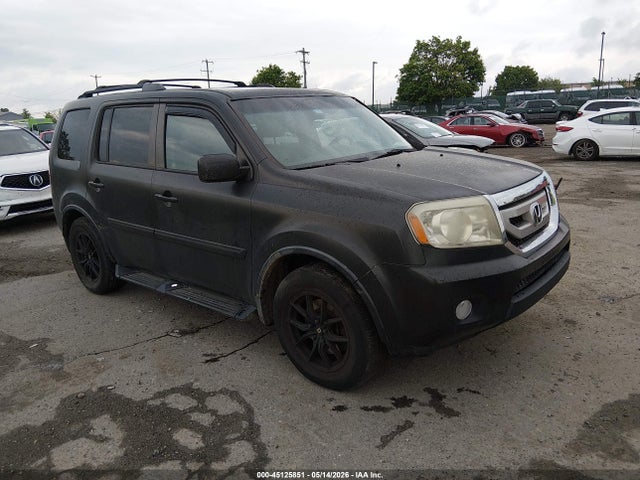 Salvage Honda Pilot Image