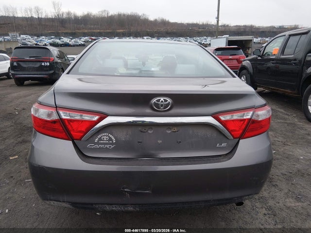 Toyota Camry Le