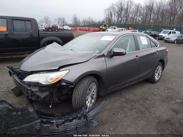 Toyota Camry Le