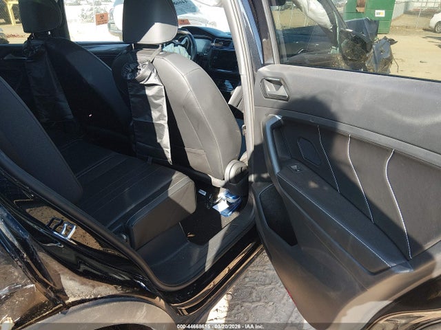 Volkswagen Tiguan 2.0t Se R-line Black
