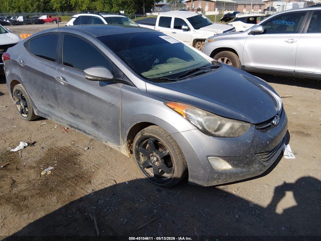Salvage Hyundai ELANTRA Image