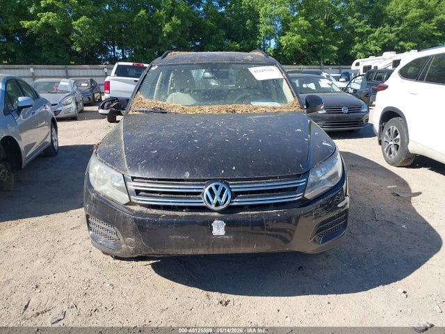 Volkswagen Tiguan S