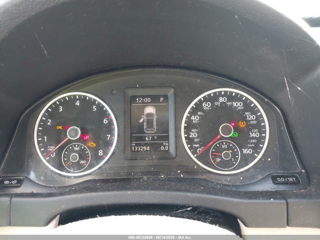 Volkswagen Tiguan S
