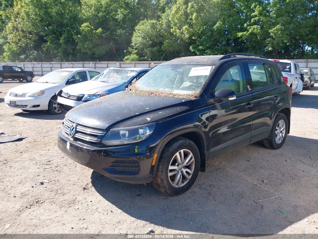 Volkswagen Tiguan S