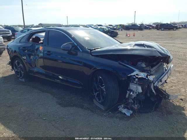 Salvage Kia K5 Image