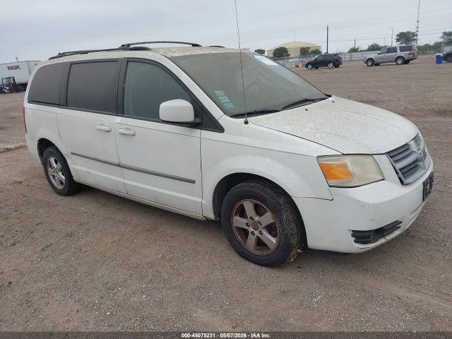Salvage Dodge Grand Caravan Image