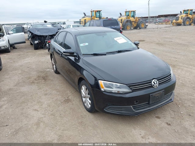 Salvage Volkswagen Jetta Image