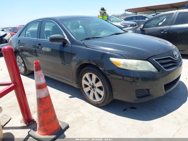Salvage Toyota Camry Image