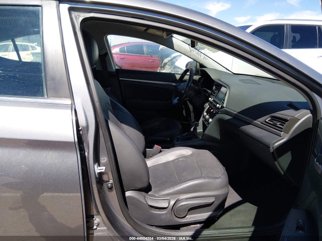 Hyundai ELANTRA Limited