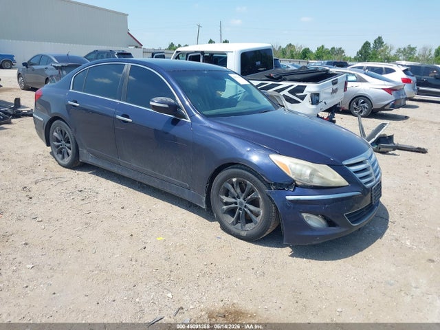 Salvage Hyundai Genesis Image