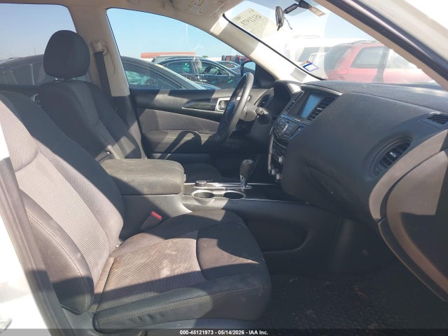 Nissan Pathfinder S