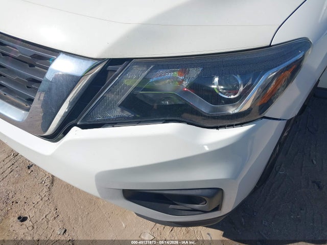 Nissan Pathfinder S