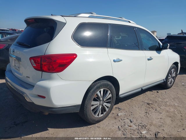 Nissan Pathfinder S