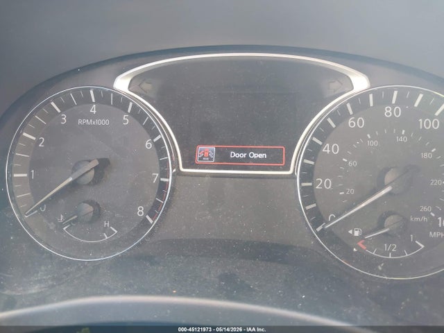 Nissan Pathfinder S