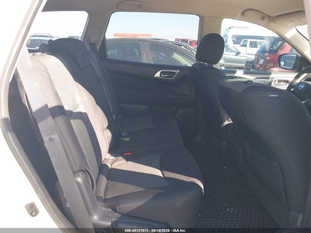 Nissan Pathfinder S