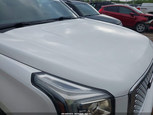 GMC Yukon Denali