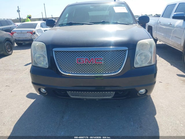 GMC Yukon Denali