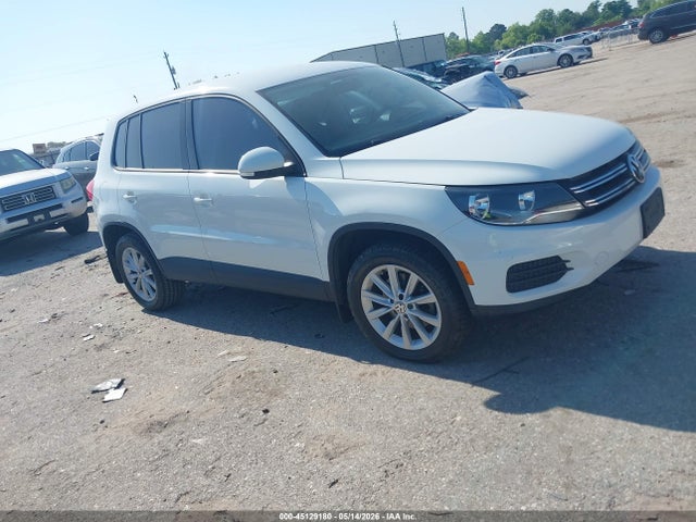 Salvage Volkswagen Tiguan Image