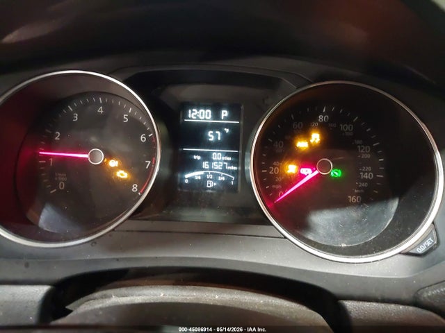 Salvage Volkswagen Jetta Image