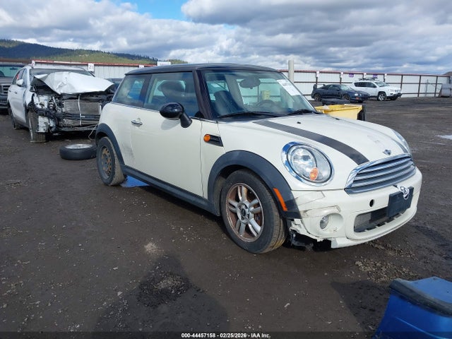 Salvage MINI Cooper Image