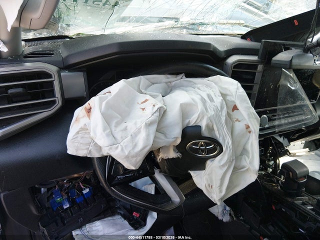 Toyota Tundra Sr5