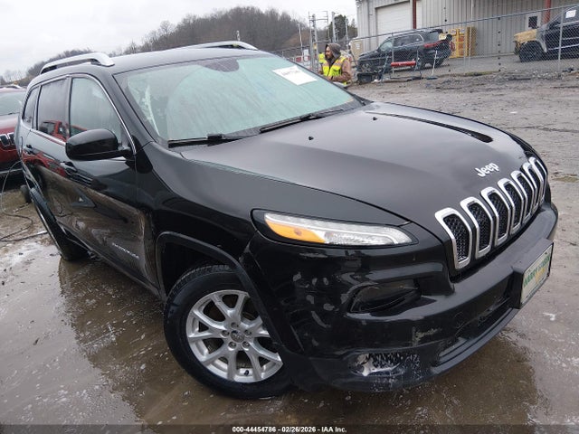 Salvage Jeep Cherokee Image