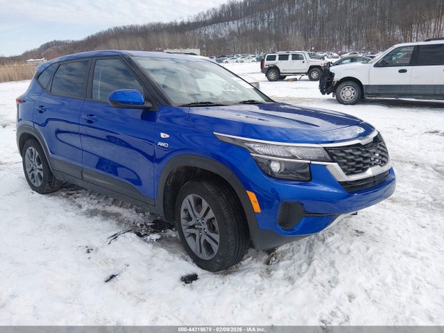 Salvage Kia Seltos Image