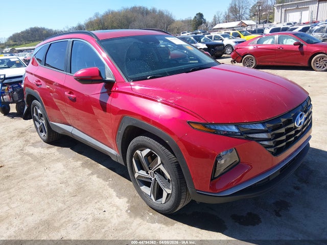 Salvage Hyundai TUCSON Image